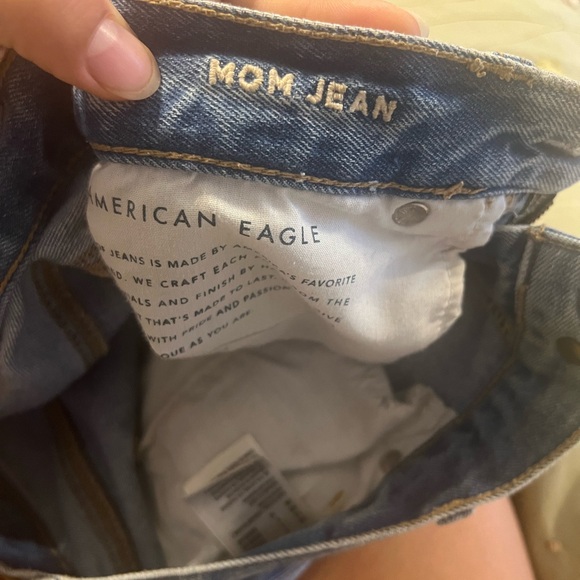American Eagle Mom Jean - Picture 3 of 4